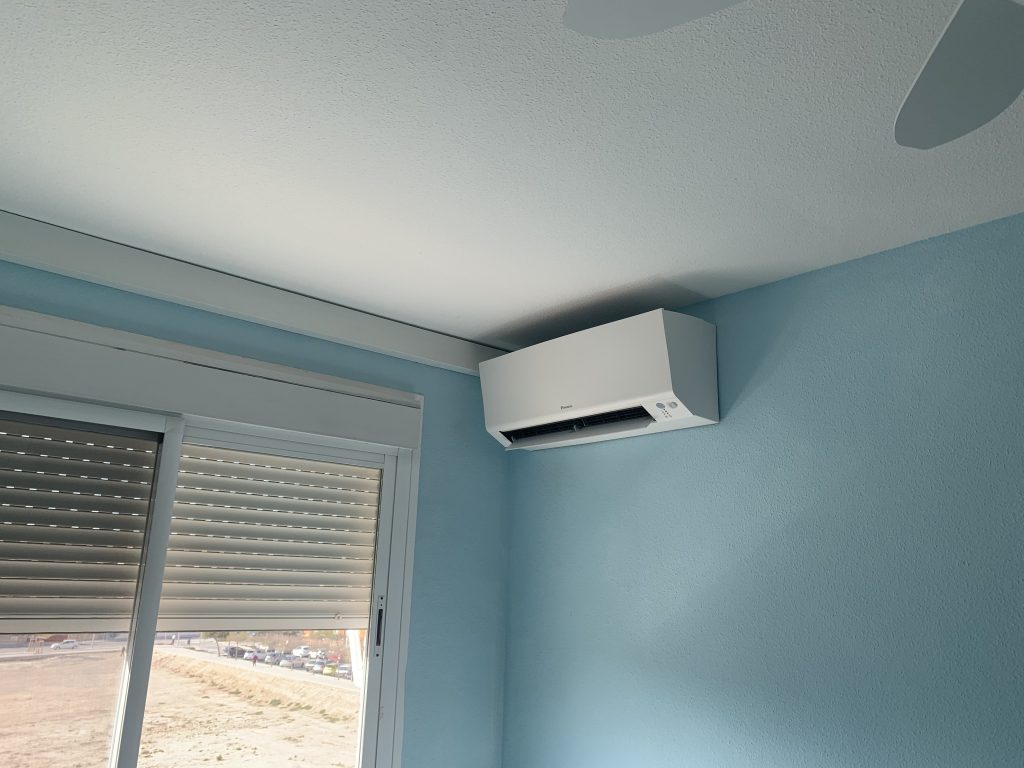 Equipo split Daikin Perfera para climatización residencial