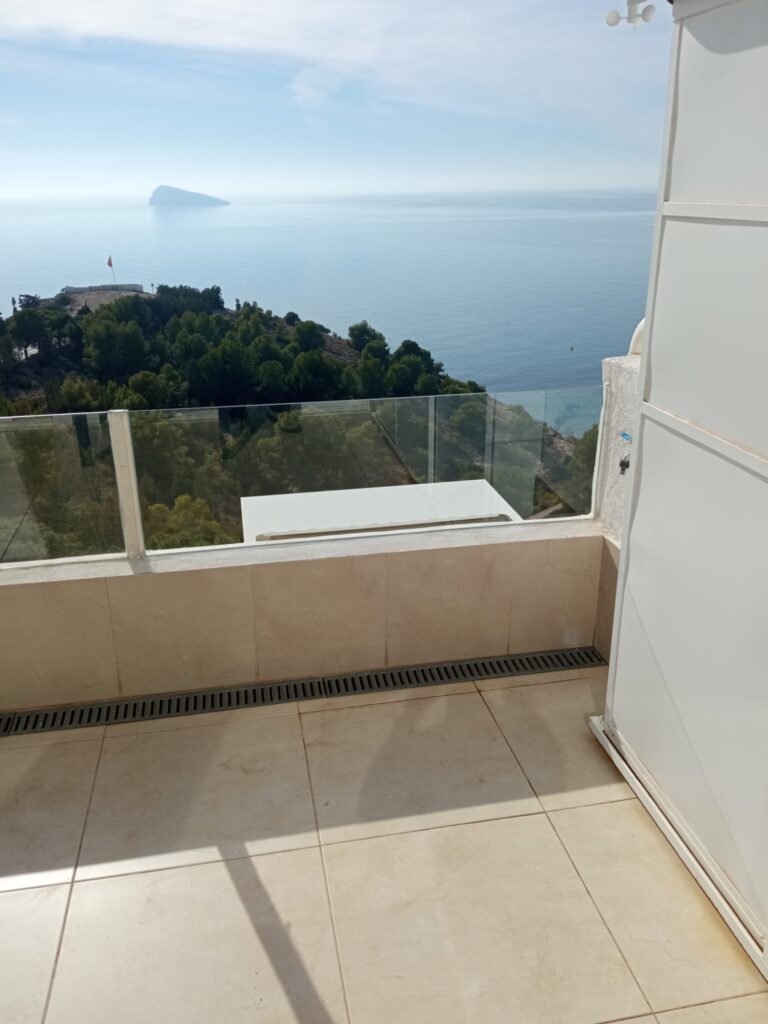 Instalación de aire acondicionado en Benidorm realizada por Benimestic