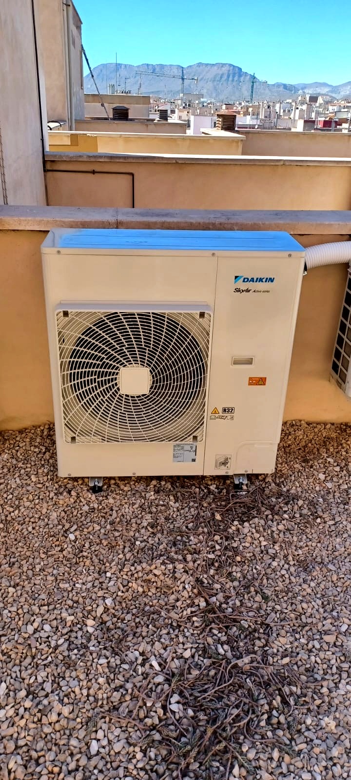 Instalación Daikin ADEAS100: fotografía 1